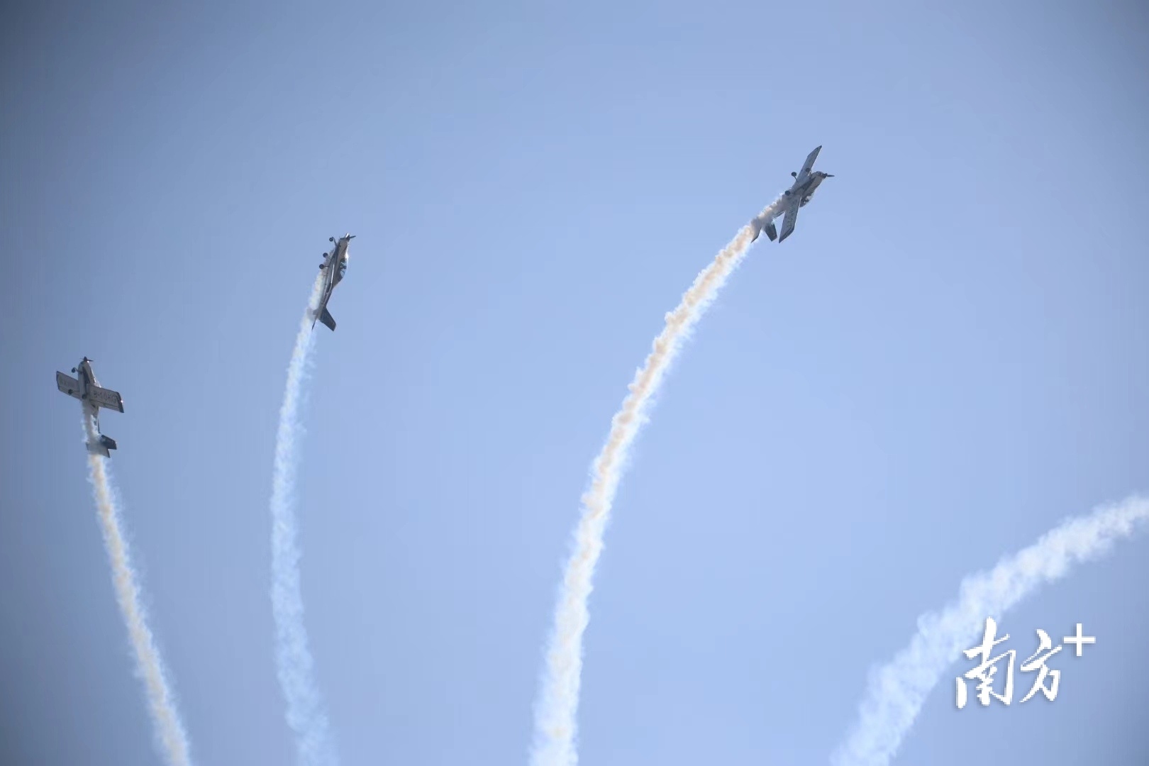 2023通用航空展上精彩的飞行表演。 2023通用航空展上精彩的飞行表演。