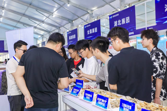 館展區(qū)展出品種備受關(guān)注,。