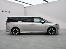 百万级纯电MPV发布，沃尔沃EM90成了流量密码