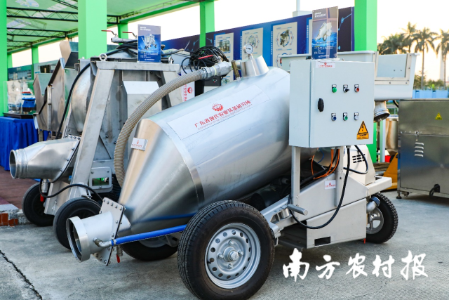 广东省现代农业装备研究所最新研制的真空式吸鱼机和离心式吸鱼机。