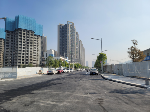 江业路建成后。