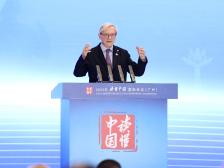 读懂中国｜奥地利前总理沃尔夫冈·许塞尔：中国绿色与和平发展为世界带来繁荣机遇