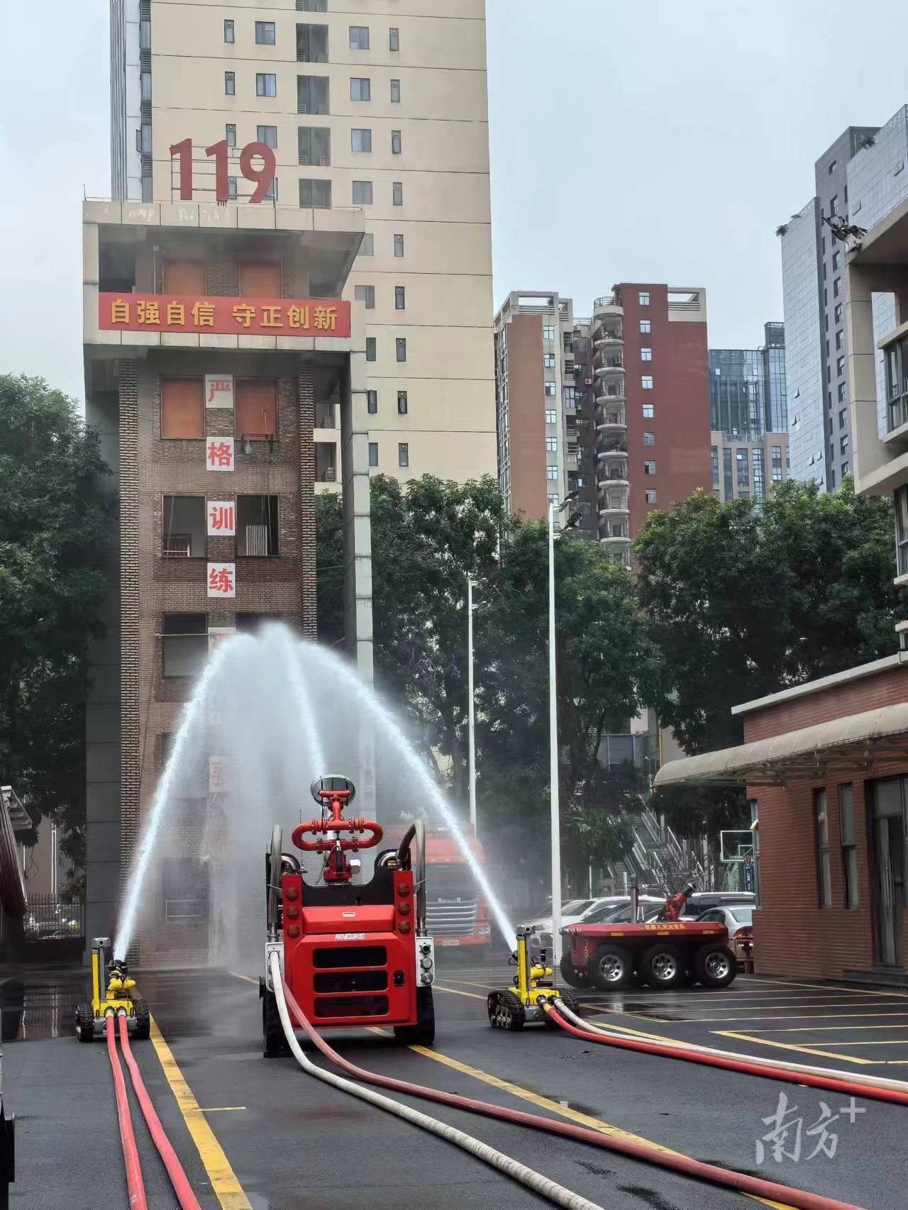 威海广泰(002111SZ)：公司研制的一款无人驾驶智能化消防机器人正在进行市场推广