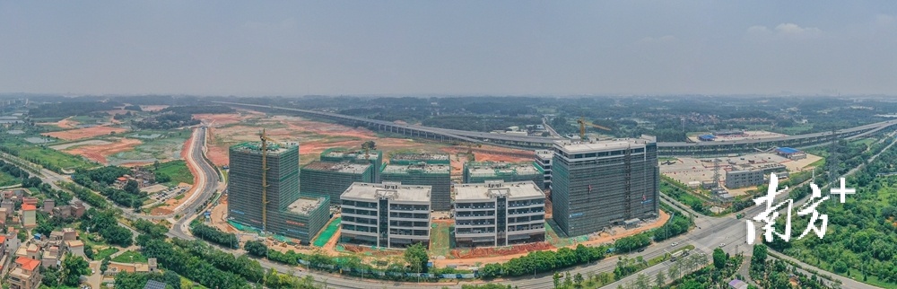 佛北战新产业园吸引一大批项目落户建设。廖明璨 摄 佛北战新产业园吸引一大批项目落户建设。廖明璨 摄