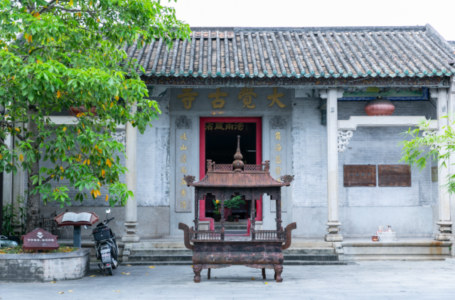 安堂村内庙宇、宗祠林立