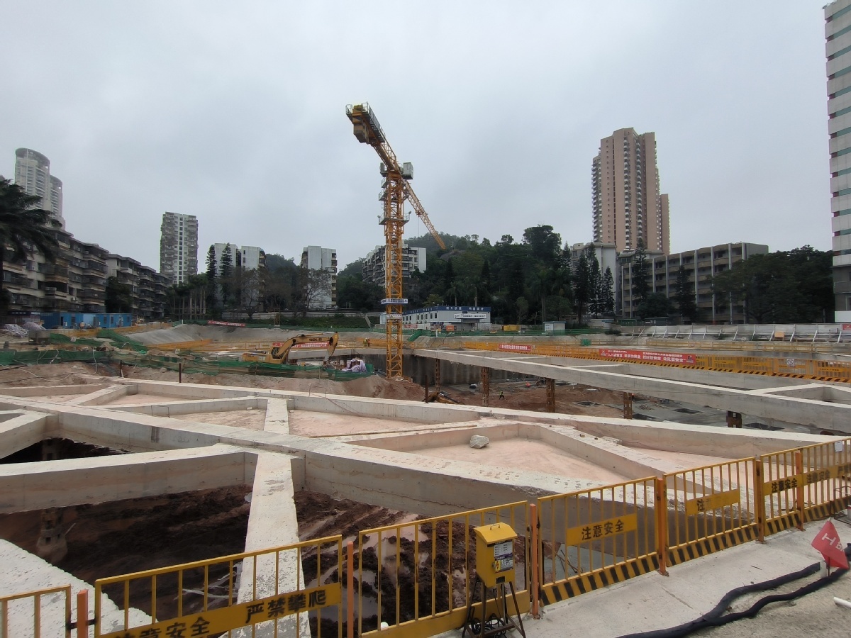 吉大拱北片区公共停车场项目施工现场