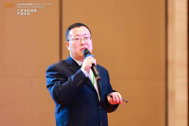 增城农投董事、副总经理崔洪强作推介