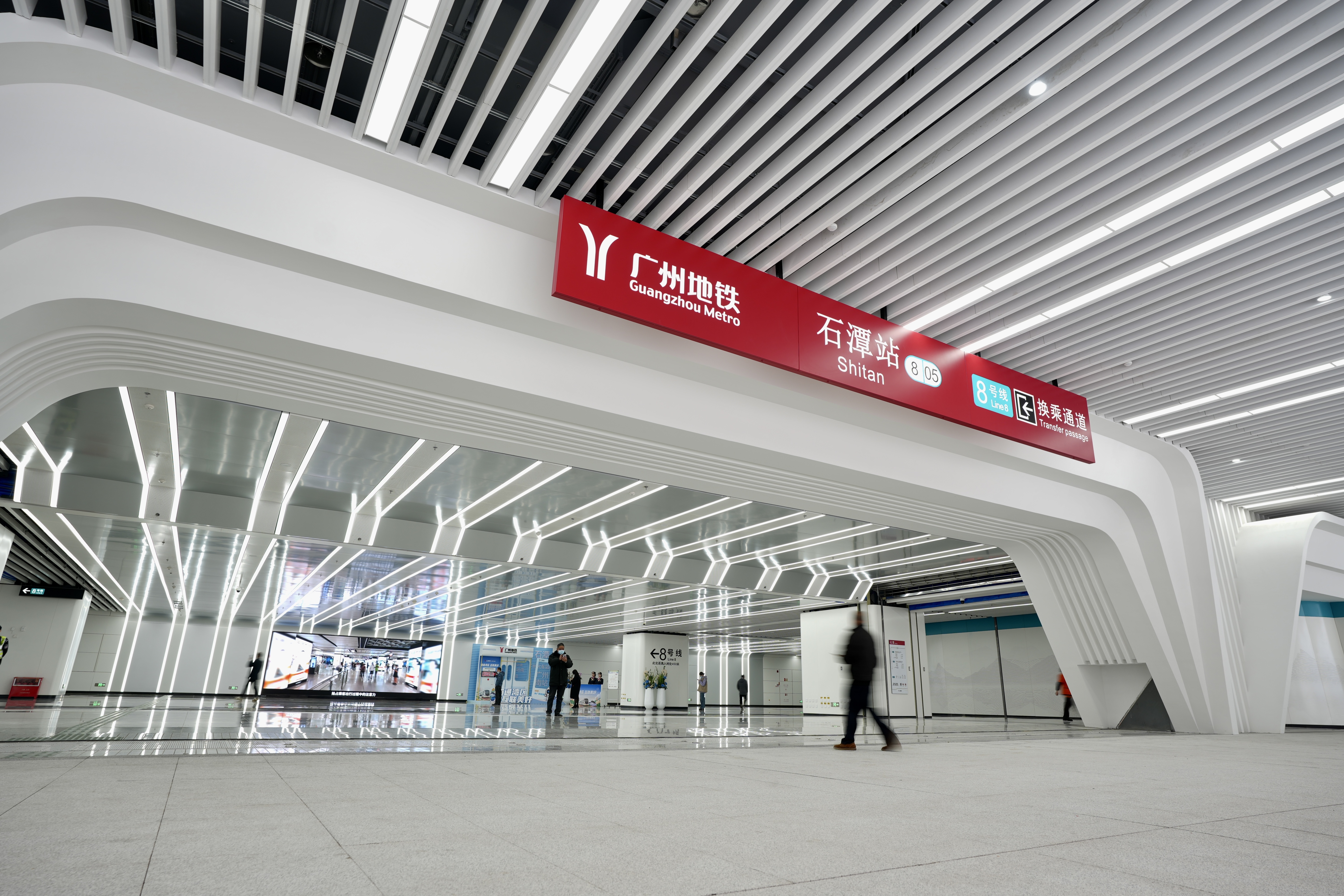 换乘通道可直通白云站西广场负一层。袁彦昌摄