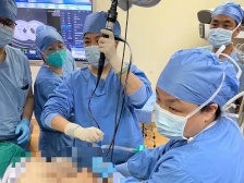 巨大肿瘤堵塞气管，内外科联手“两步走”除瘤