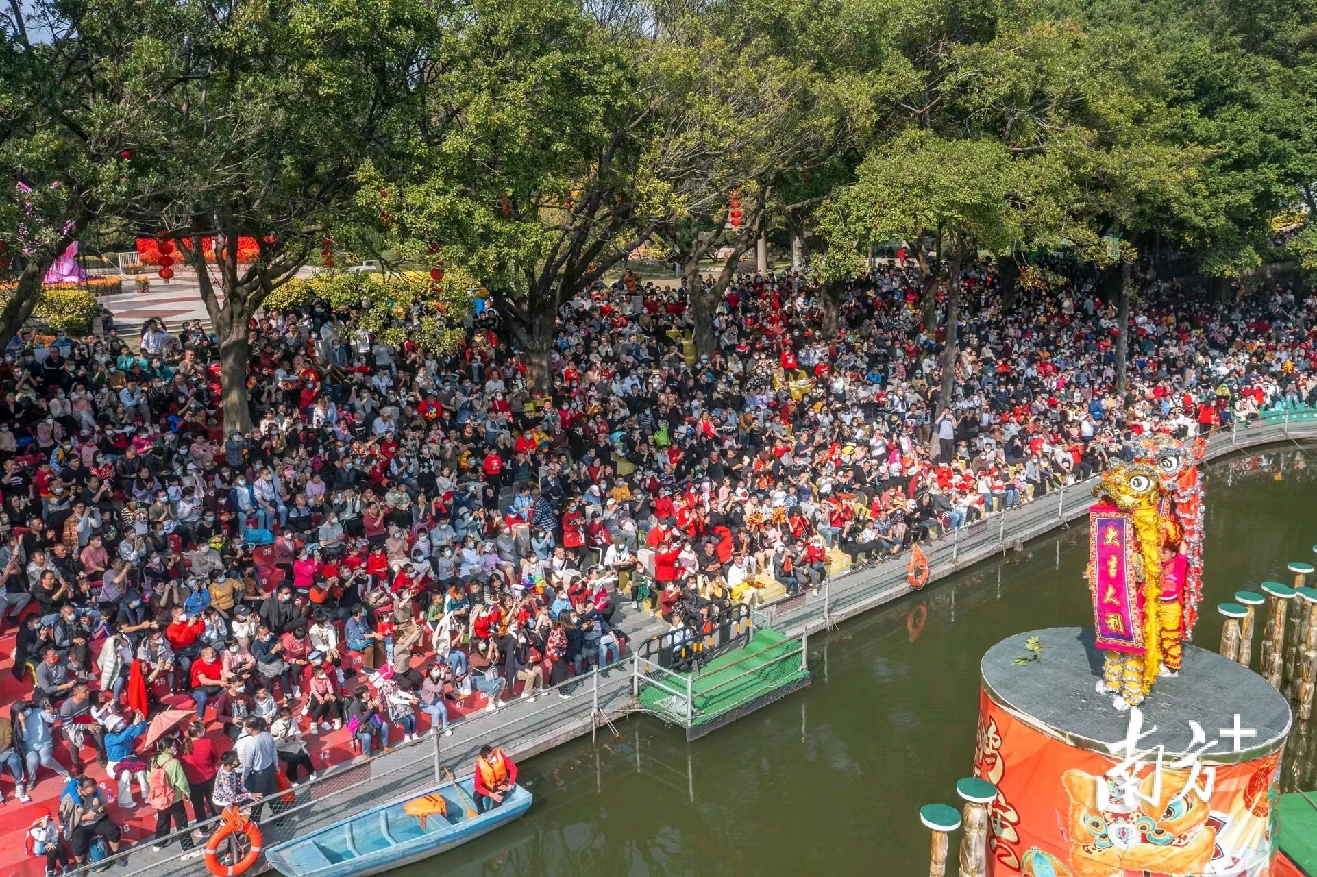 南海实施龙舟、醒狮文化创新发展行动计划，推动传统民俗焕发新活力。&nbsp; &nbsp;南宣供图