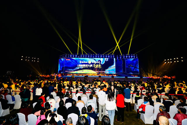 大赛舞台星光熠熠。