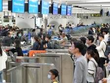 深港市民热衷“换城”跨年！假期首日西九龙站迎客流高峰