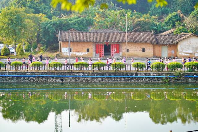 丽领湾区潮跑增城2024粤港澳大湾区女子半程马拉松举行