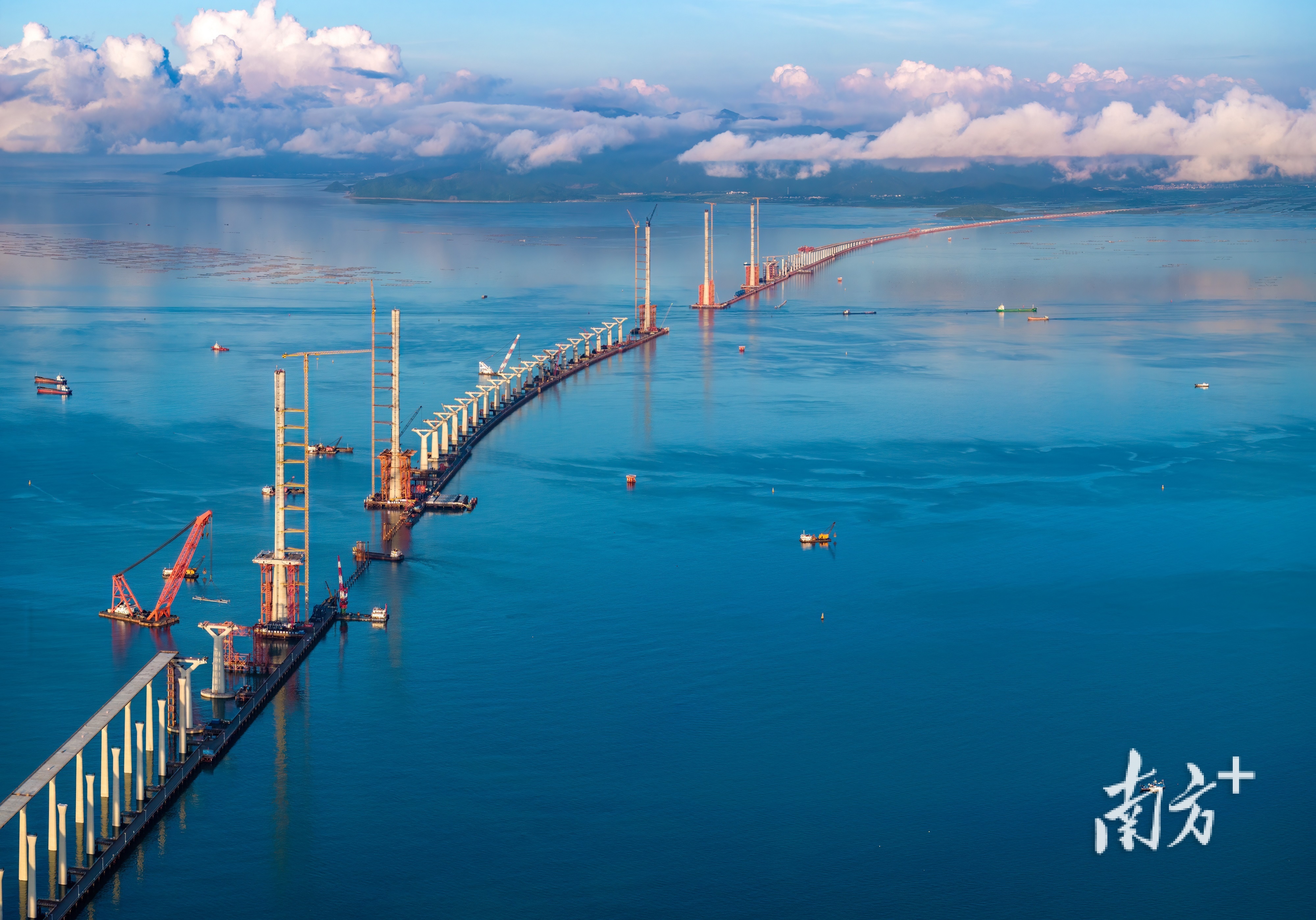 黄茅海跨海通道将在2024年开通。 石磊 摄