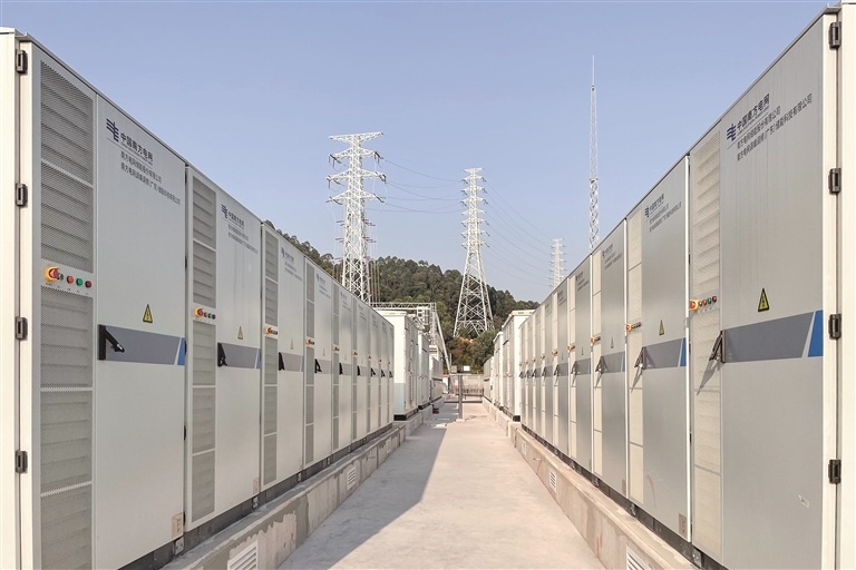 佛山宝塘电网侧独立电池储能站投入运行，每年可向大湾区输送4.3亿度清洁电能。