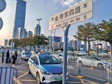 深圳湾口岸解决人车争路问题，落客后5分钟可驶离口岸区