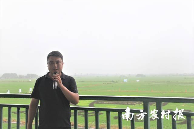 广东省劳动模范、种植专业户陈柏威分享“三新”技术使用感受。