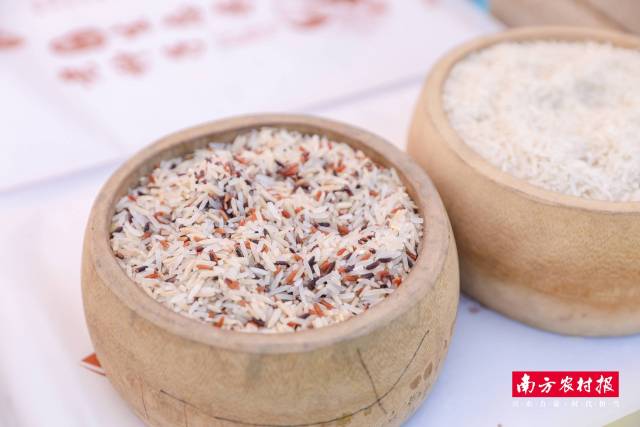 清远丝苗米和杂粮米，米粒细长，颗颗留香。