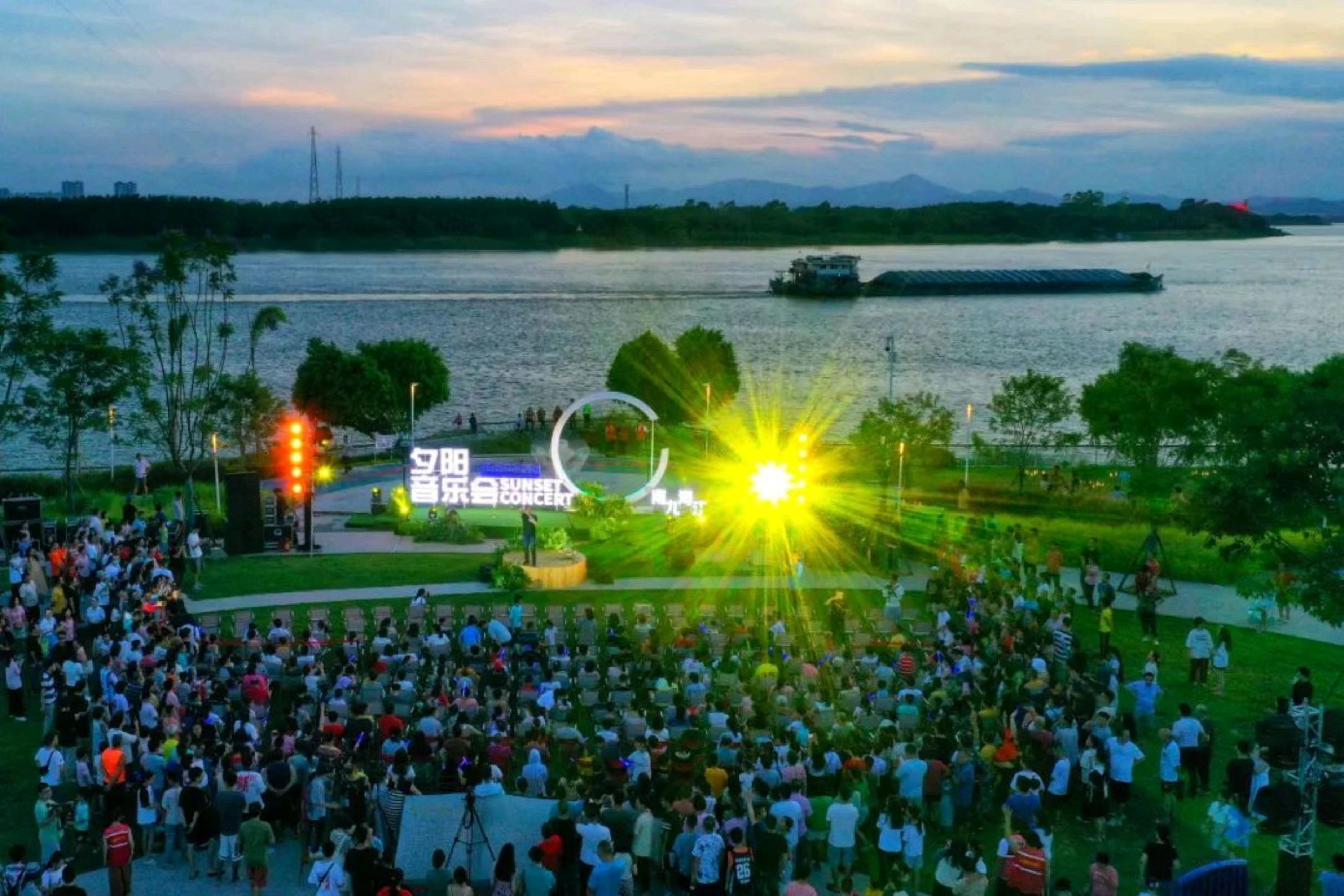 图为南海九江举办的儒林湾夕阳音乐会。九江宣办供图