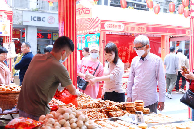 外交部：龙年春节让世界看到中国经济活力