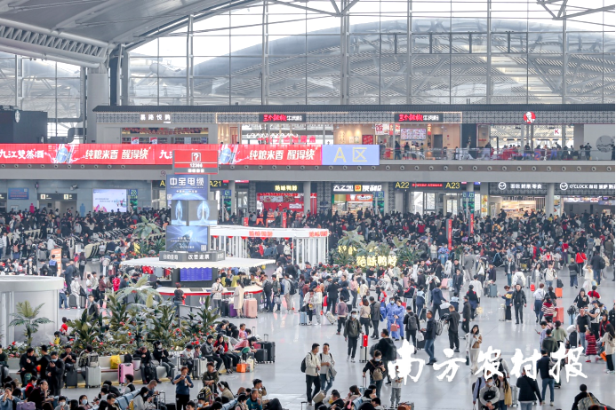 广州南站。返乡发车 广州南站。温暖