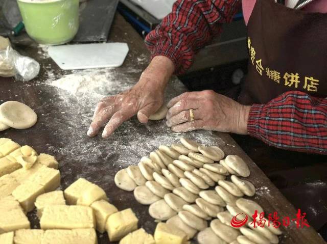 隆江绿豆饼制作技艺始于清朝康熙末年。图片来源：揭阳日报