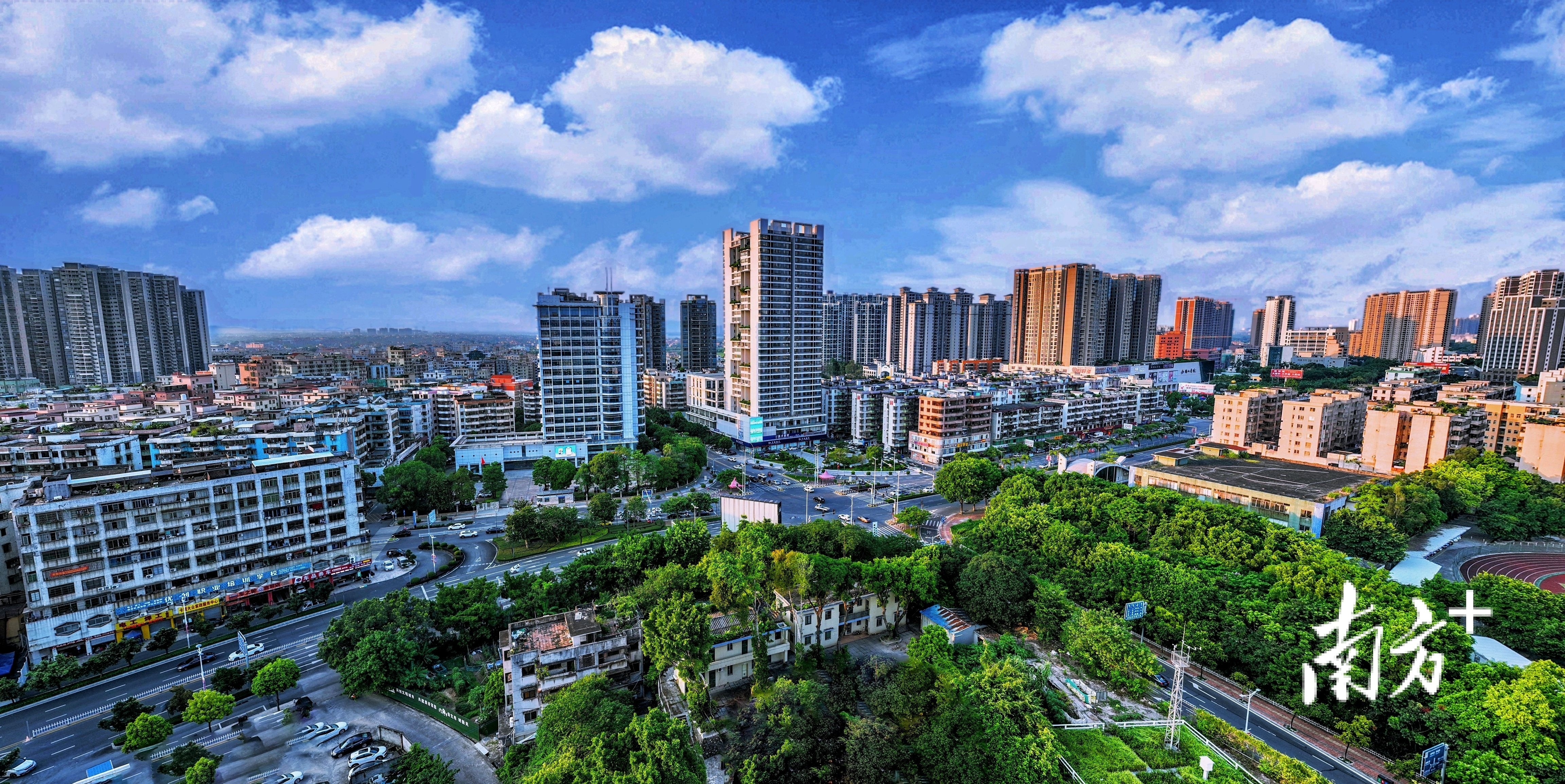 鹤山区位优越，发展空间广阔。谭成伟 摄