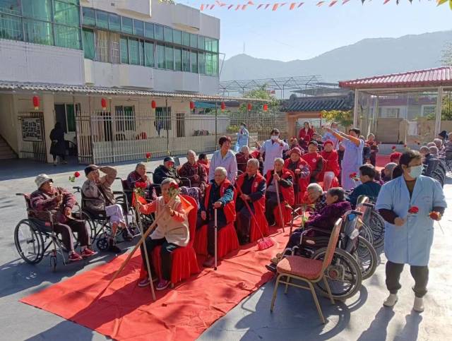 幸福里康养院每周组织2次趣味活动。受访者供图