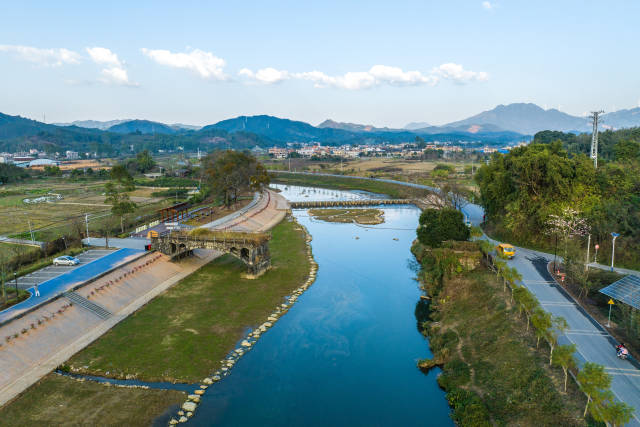 清遠(yuǎn)市佛岡縣水頭鎮(zhèn)以潖江為主線，打造一江兩岸綠美風(fēng)景,。謝進(jìn)揚(yáng) 攝