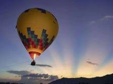 直升机体验、浪漫热气球、海边骑骆驼…春节留深来大鹏坝光