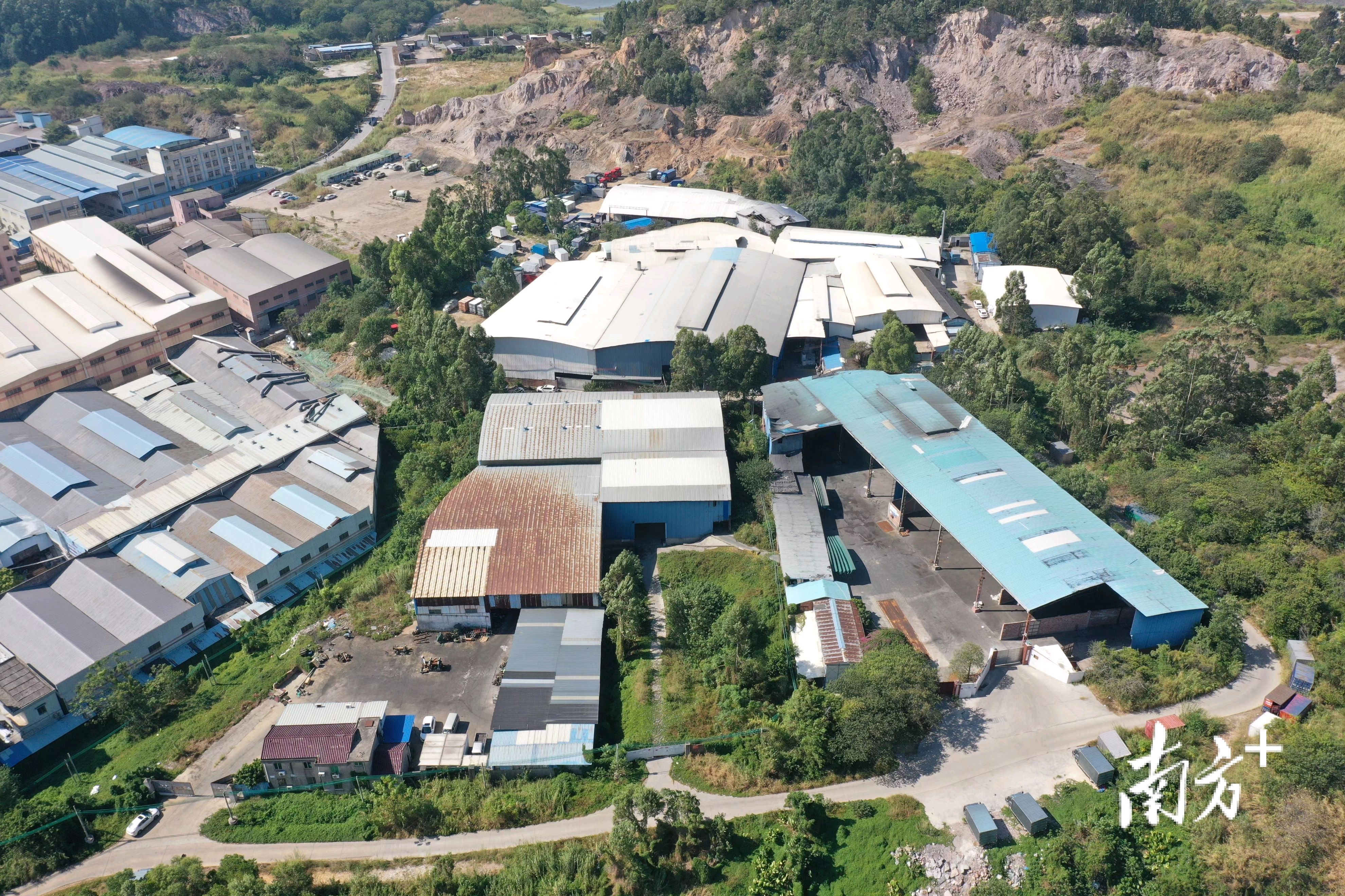 逢涌村腾退项目改造前航拍图。&nbsp; &nbsp;资料图片