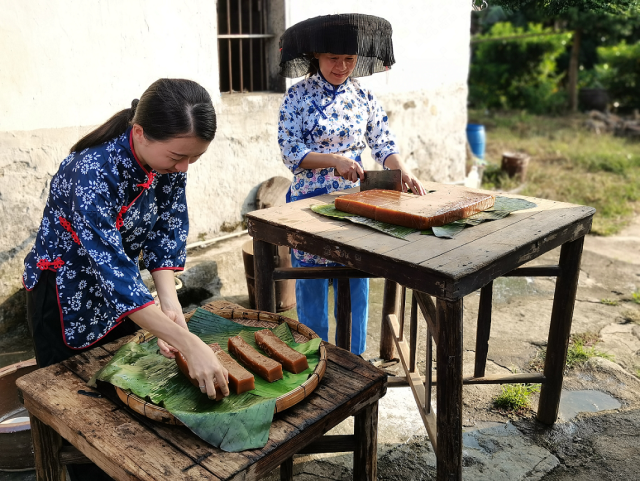 大笼粄是客家人过年过节祭祖和办喜事不可或缺的食品。图源:这里是客家 大笼粄是客家人过年过节祭祖和办喜事不可或缺的食品。图源:这里是客家
