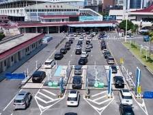 粤澳两地春运忙，拱北口岸迎出入境车辆高峰