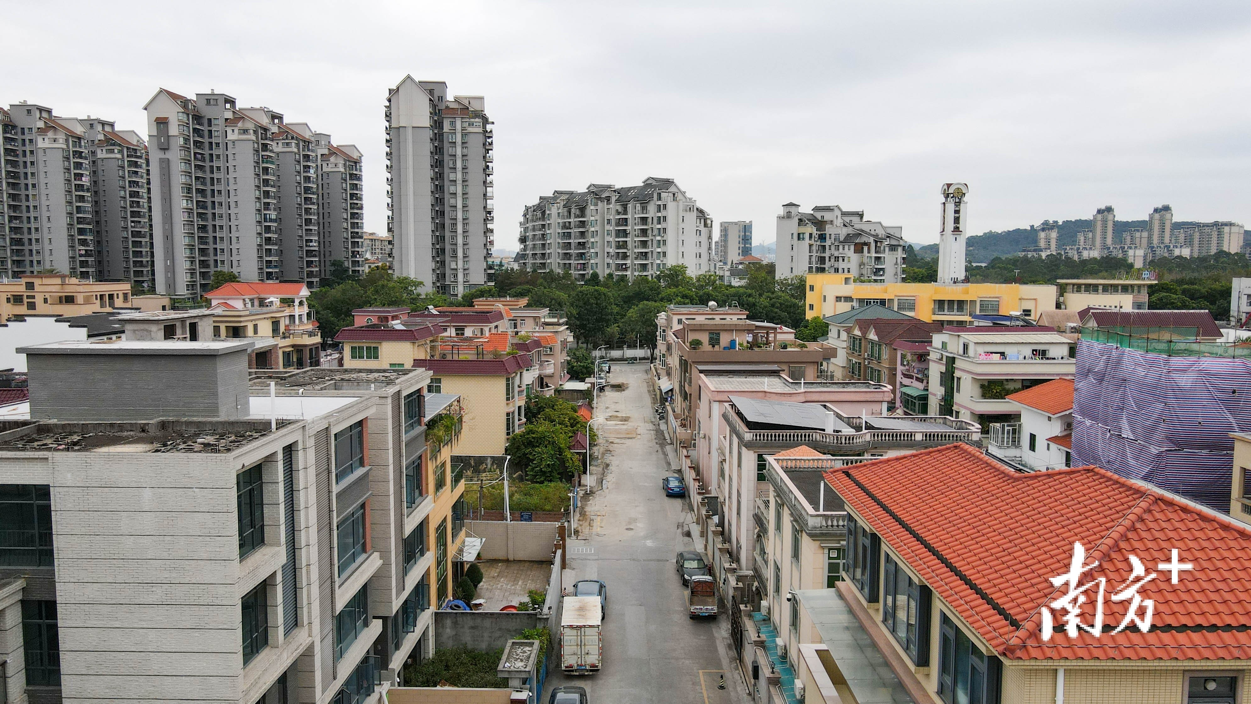 顺峰大街在年前顺利恢复路面,年后将继续整修。 南方+ 卢子衡 拍摄 顺峰大街在年前顺利恢复路面,年后将继续整修。 南方+ 卢子衡 拍摄