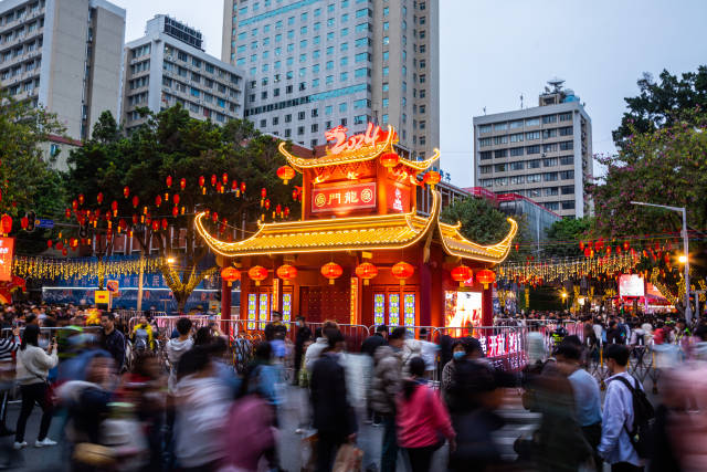 2013中国艺术品拍卖市场呈三分之态
