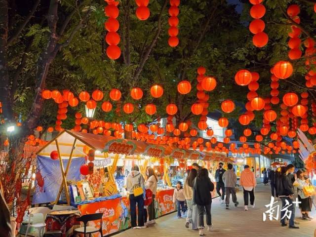 充满年味的来佛山街角市集