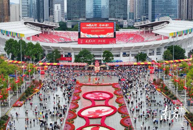 图集丨风雨无阻，来天河花市打卡迎春花海