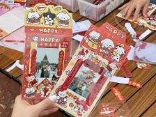 特写｜搞旅拍写趣味春联，在花市上玩出“花”的大学生