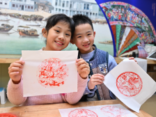 新春莞·爱人才③｜观大展、印年画，人才在博物馆体验年味