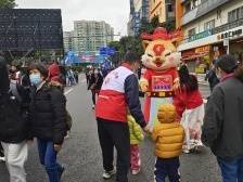 贴心关怀暖心服务，荔湾花市便民服务真舒心