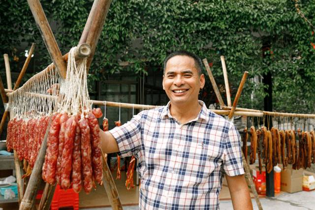 福人品肉类制品厂总经理刘见辉。