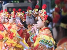 谁说女子英歌舞不如男？|让家乡出圈