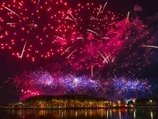 龙腾盛世，情燃冈州！共赏江门新会春节烟花无人机汇演