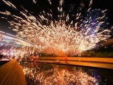 视频｜打出来的浪漫，来深圳宝安看舞火龙打钢花