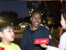 “新年快乐！”非洲姑娘来粤过年秒get祝福语