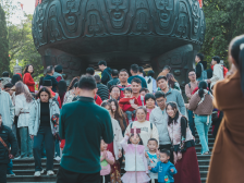 万人登鼎湖山祈福，数千停车位向公众开放