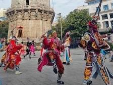 春节到汕头“踢桃”，如何避开“人从众”？