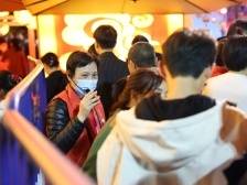 流光溢彩！越秀灯会现场的双向奔赴