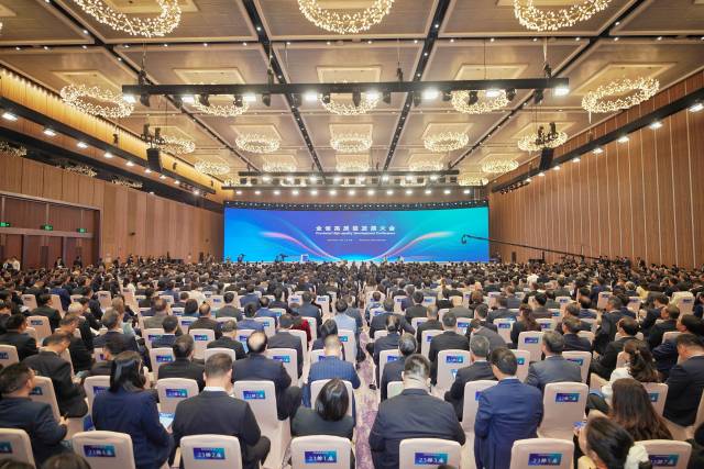 《支成日3》啟測新真機：扮演劫匪擄掠金庫挾持人量