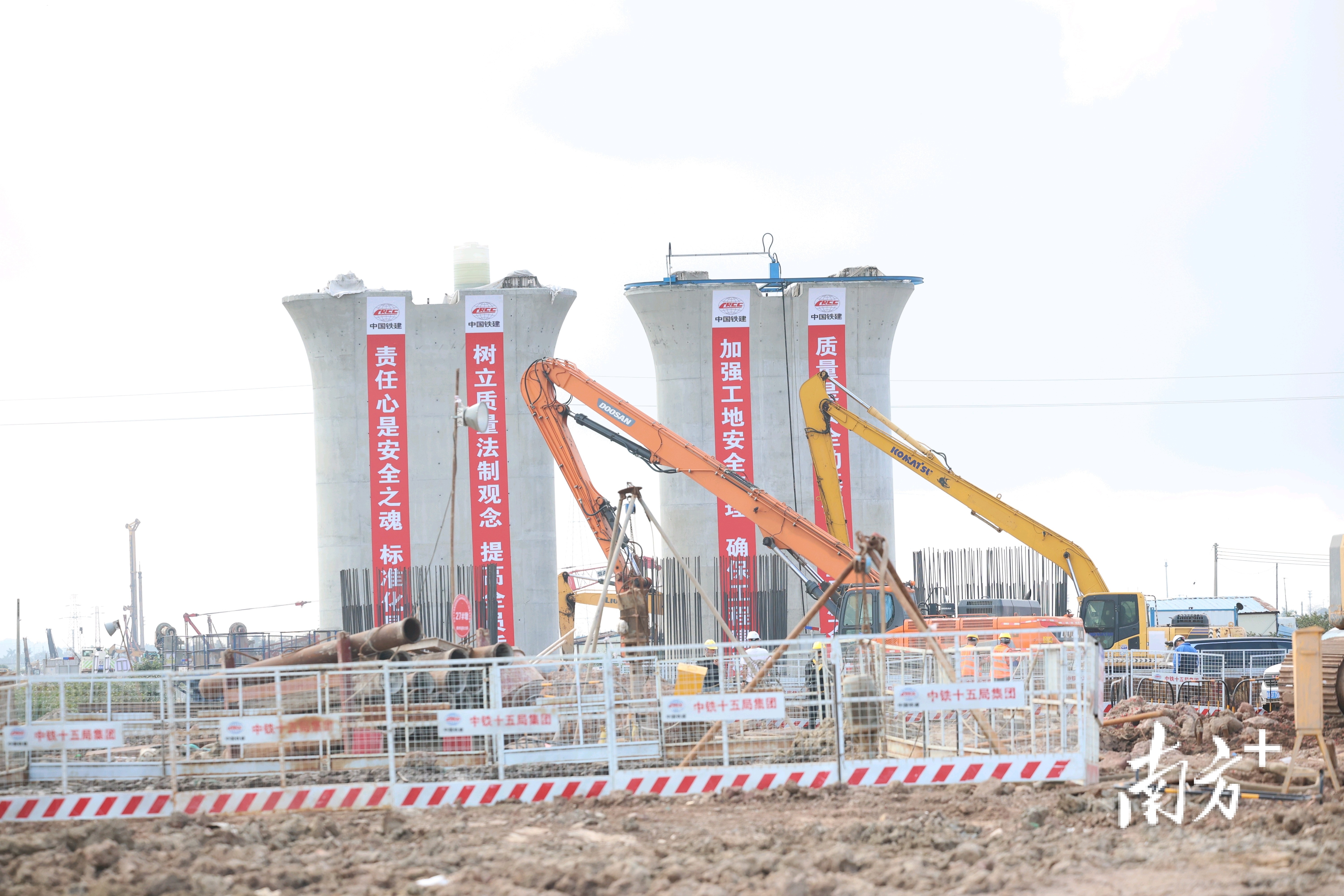 2月20日，珠海市举行2024年一季度重大项目集中签约开工活动，金湾区为活动主会场。&nbsp;